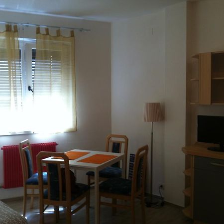 Casa Laurino In Centro A Bolzano Lägenhet Rum bild